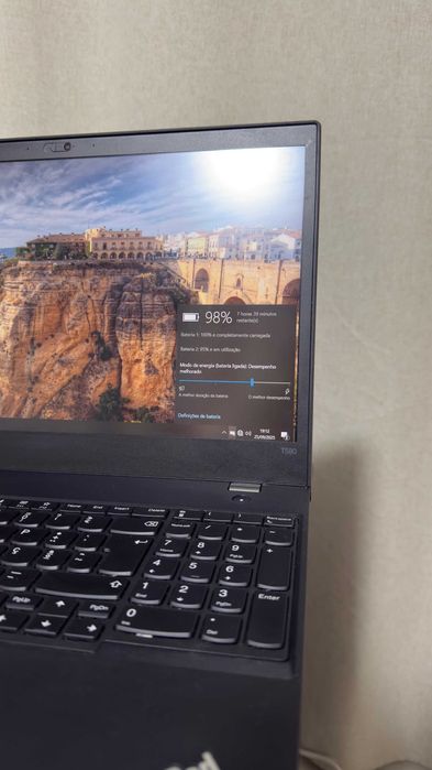 Portátil Lenovo i5 8250U 32GB RAM SSD NVMe 240GB