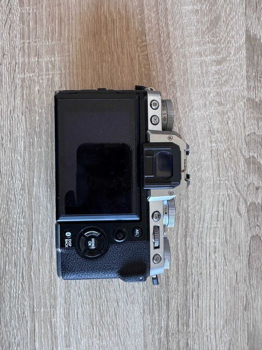 Fujifilm X-T5 + 3 objetivas + DJI RS4 — Kit completo