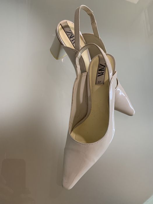 Sapatos de salto Zara