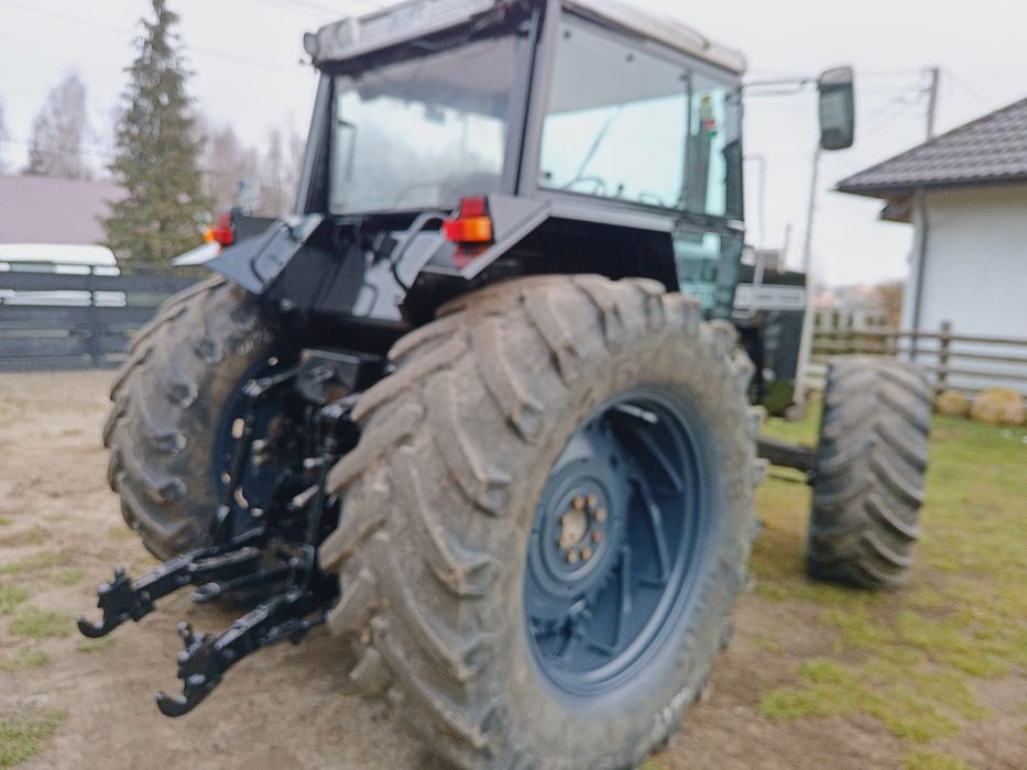 Massey Ferguson 2725 . 150KM
