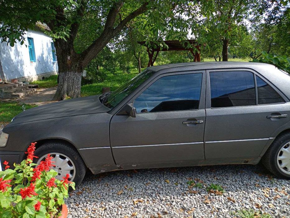 Мерседес бенс 124