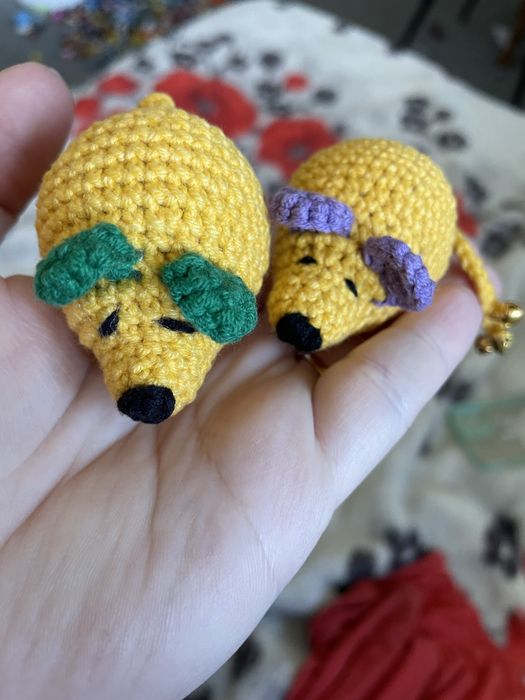 Szydełkowa myszka zabawka dla kota