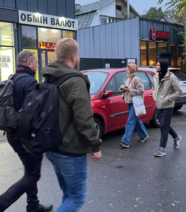 Здам Фасад 27м2 м.Нивки Перетин Щербаквськго/ГолдиМеєр/Ружнськоі
