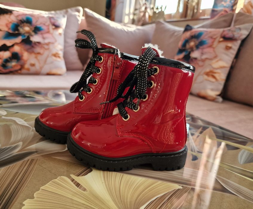 Trzewiki zimowe, ocieplane, lakierowane- cudo r.22 jak nowe