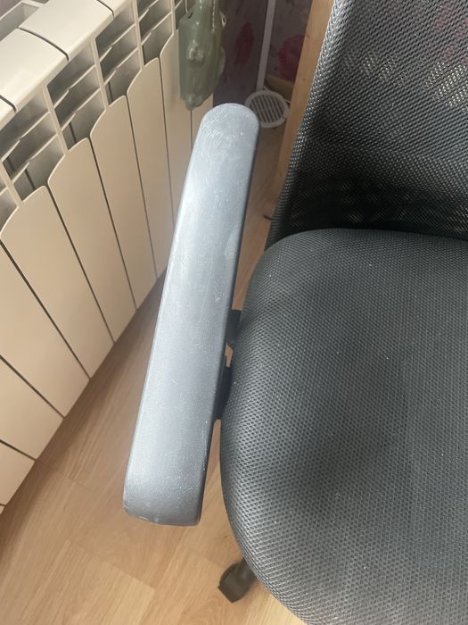 Fotel biurowy czarna siateczka