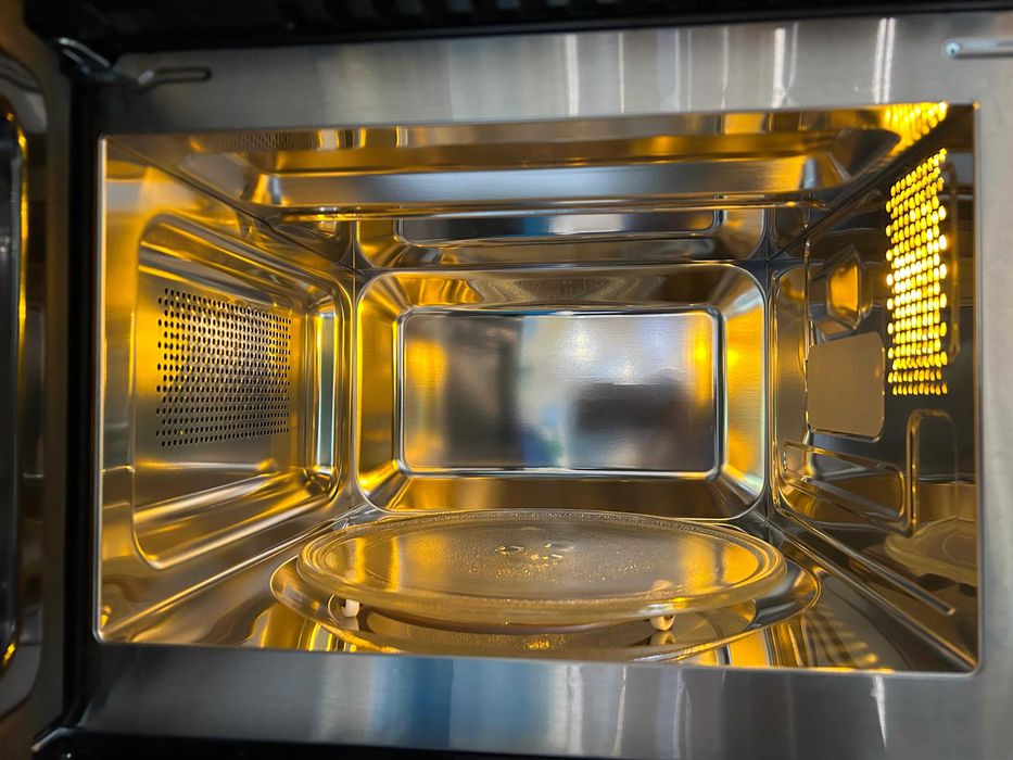 Kuchenka mikrofalowa Electrolux LMS2203EMX do zabudowy