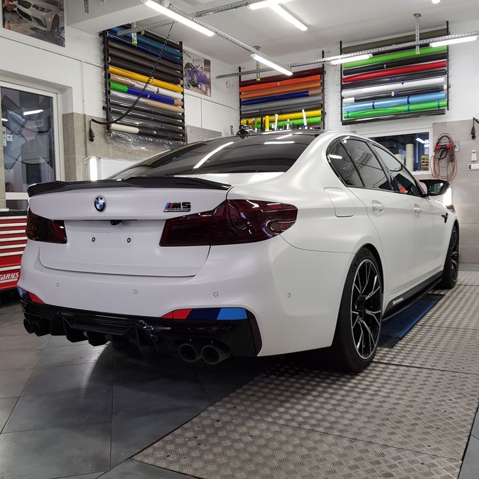 Profesjonalne przyciemnianie szyb samochodowych