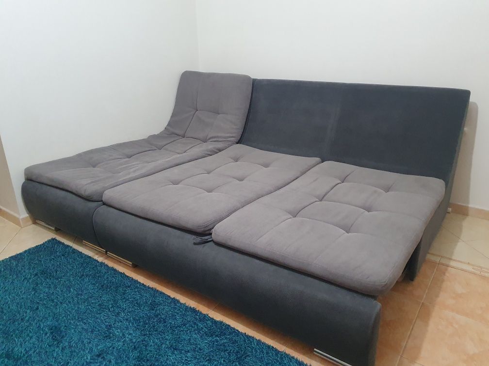 Sofa-cama. Em ótimo estado