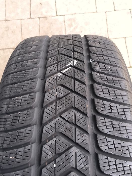 Шини 235 60 r18 Pirelli Scorpion winter