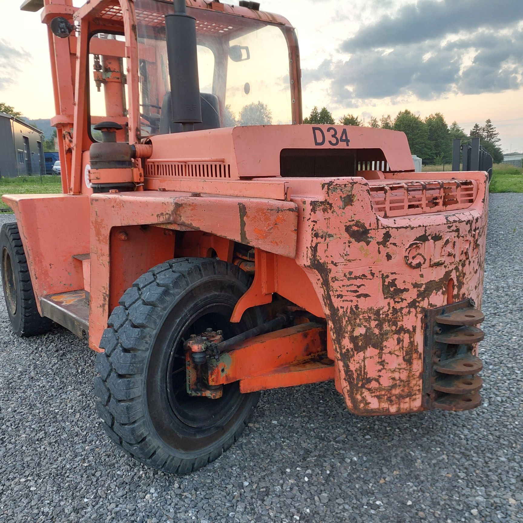 Wózek widłowy Clark 12 ton