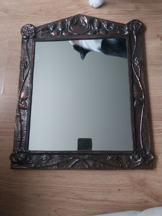 Lustro w miedzianej ramie  Prl