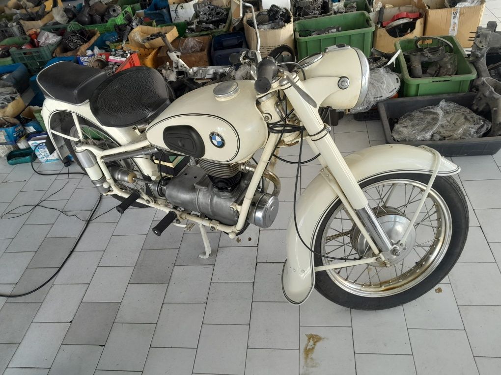 BMW R25 1951 restaurada