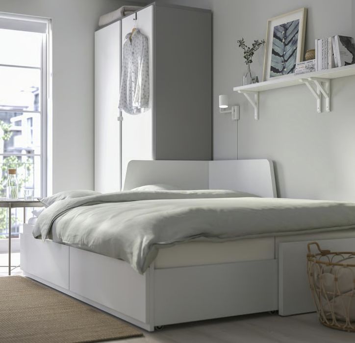 Cama Flekke (IKEA) com 2 gavetas, 2 colchões e 1 jogo de cama