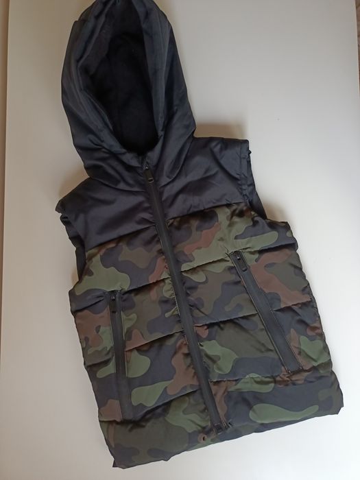 Bezrękawnik Moro dla chłopca 110/116.