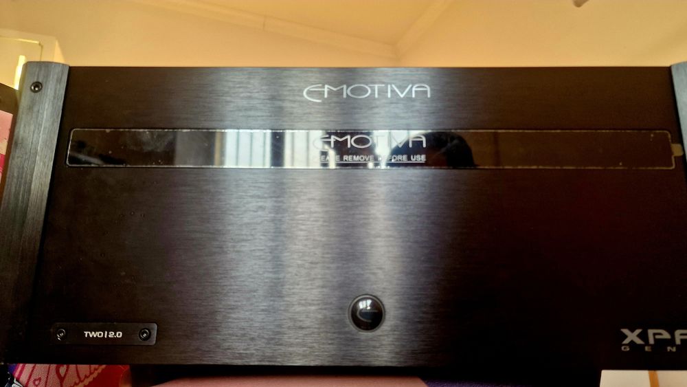 Emotiva XPA-2 Gen 3 усилитель звука
