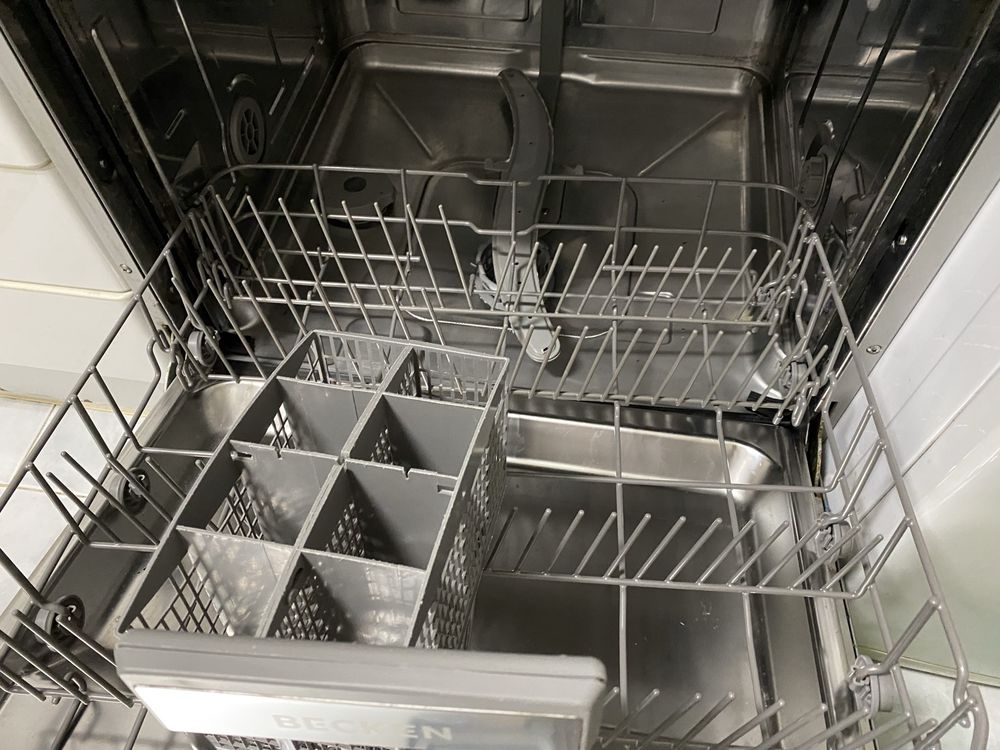 Máquina da loiça BECKEN