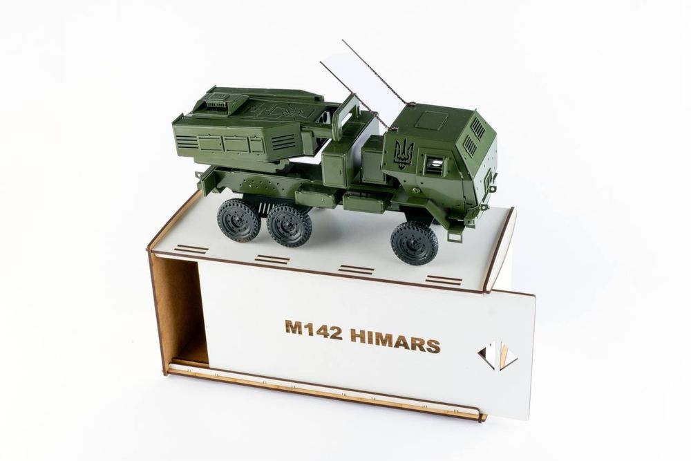 Сувенірна модель РСЗВ "HIMARS" ручна збірка