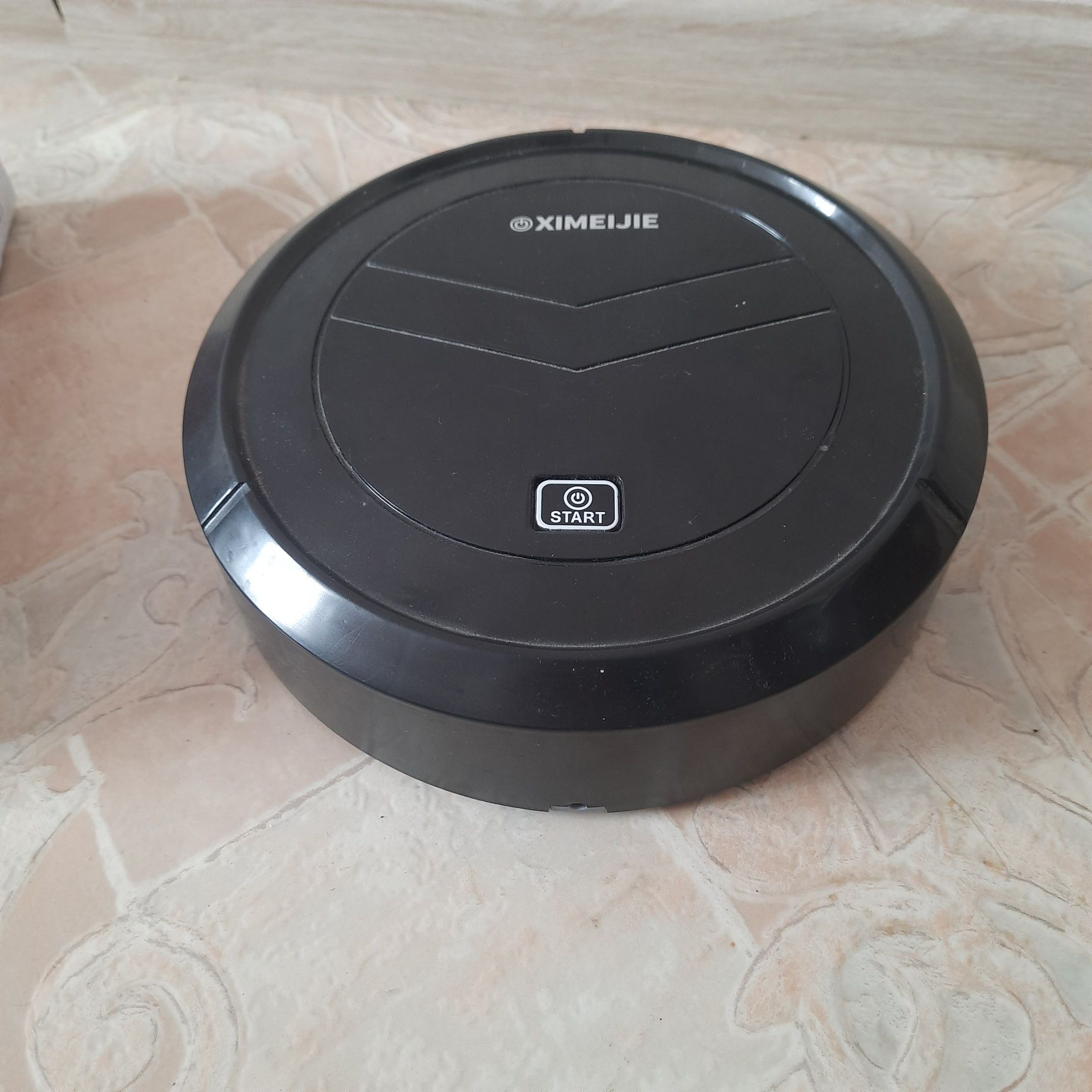 Робот пылесос robot