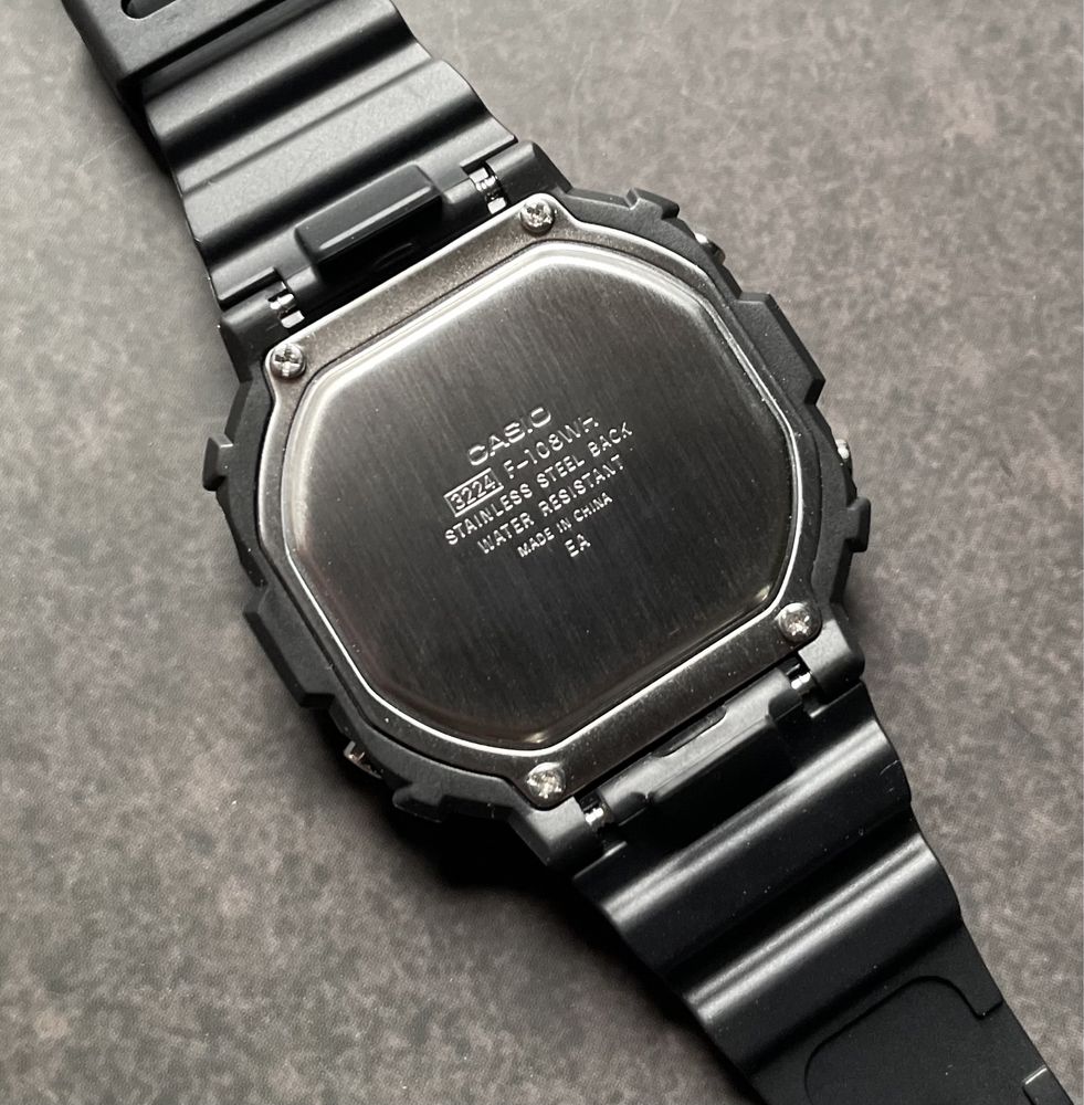 Годинник наручний Casio F-108WH-1A новий оригінал