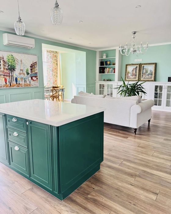 ПРОДАЖ 3 кімнатної квартири з видом на озеро