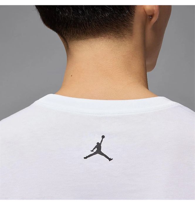 Футболка UNISEX Air Jordan Ess Flamingo Ss Crew White HJ2399-100