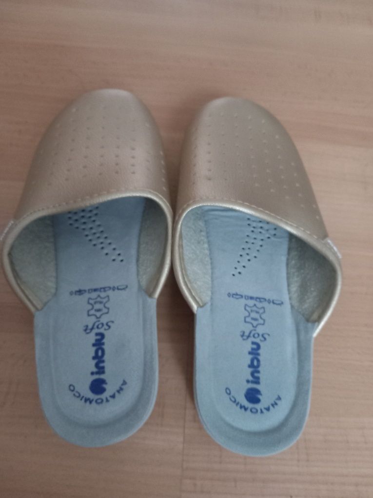 Klapki Inblu sanitarne złote
