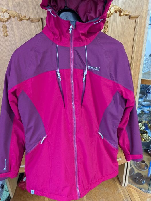 Жіноча зимова куртка Regatta Gore-tex  L р. Груди 52 см.
