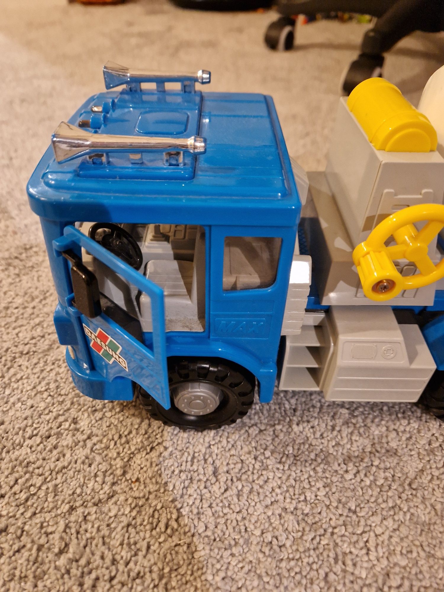 Ciężarówka betoniarka zabawka samochód