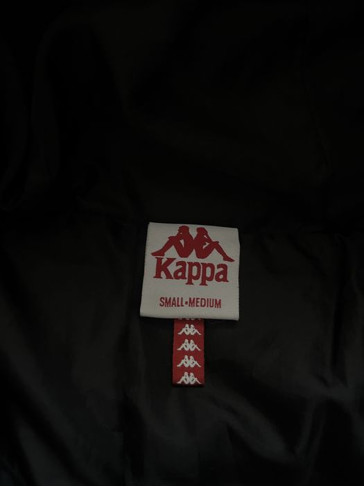 Пуховик kappa на лампасах