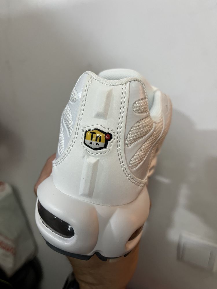 Nike Air Max Plus Branco (Tam.40)
