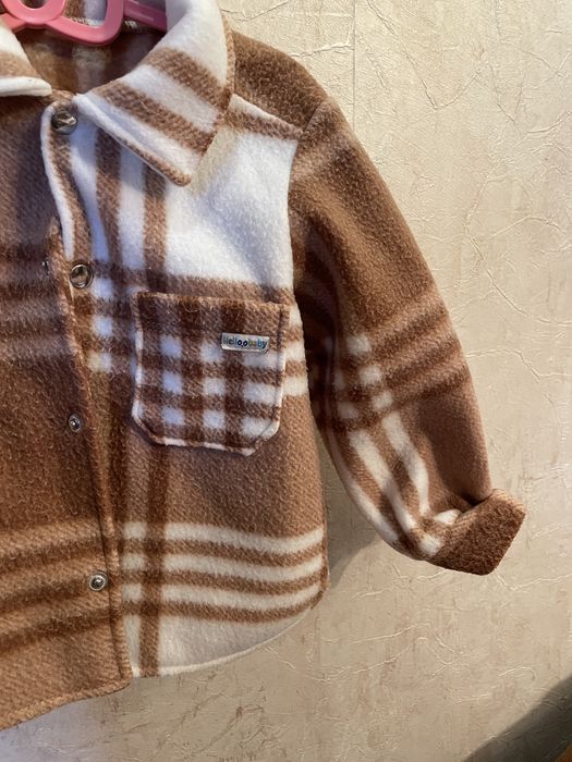 Теплв сорочка та джинси