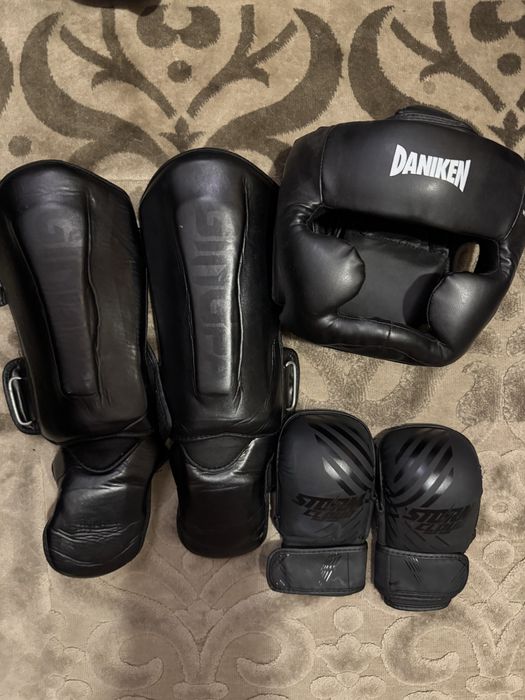 Sprzedam zestaw do sportów walki (MMA,]