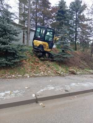 Transport, minikoparka, wiertnica, młot hydrauliczny, przyczepka