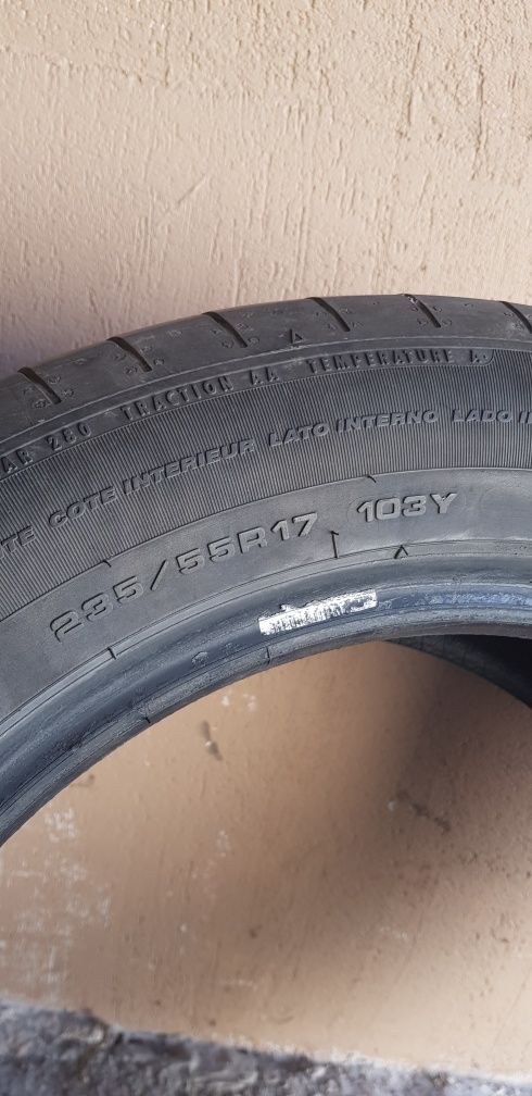 Sprzedam opony 235/55 R17 cena za cztery!