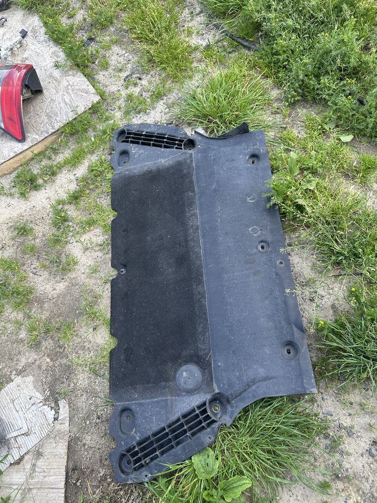 Захист двигуна audi a4 b9,a5 b9,8w0863821D
