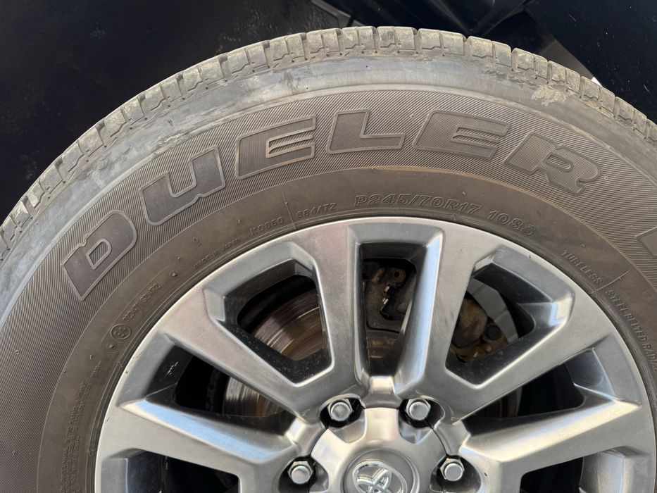 Продам резину 245/70/R17