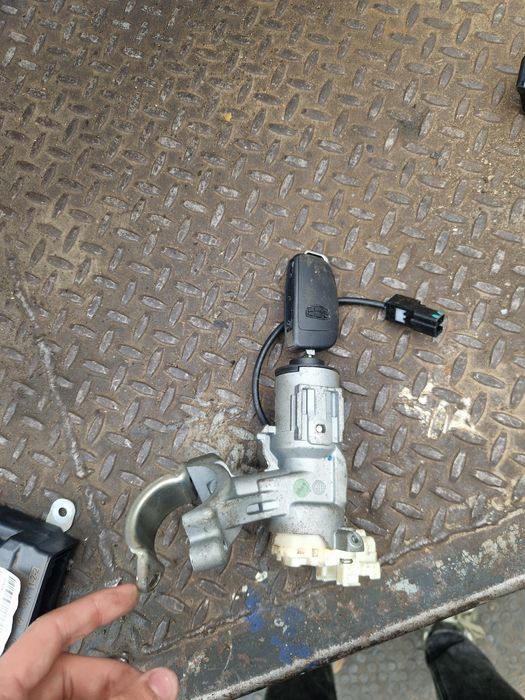 Четверть Geely Emgrand Хетчбек Джили Емгранд