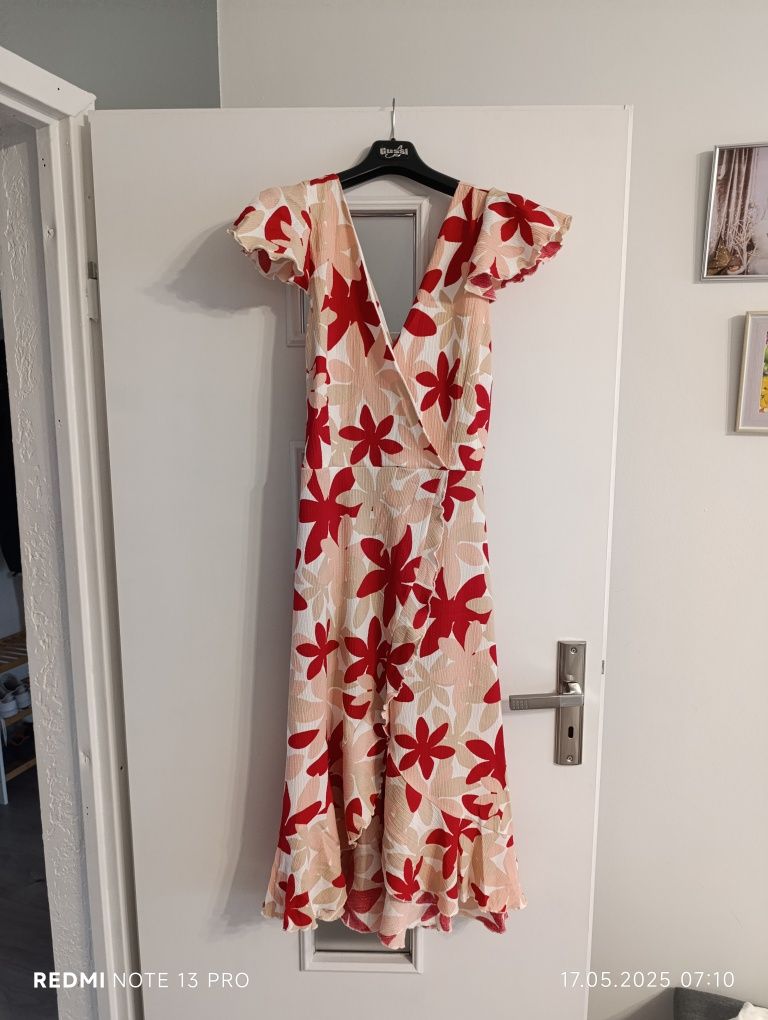 Sukienka w kwiaty Mohito letnia 36
