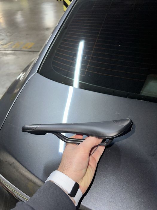 Седло на велосипед Fizik Taiga новое