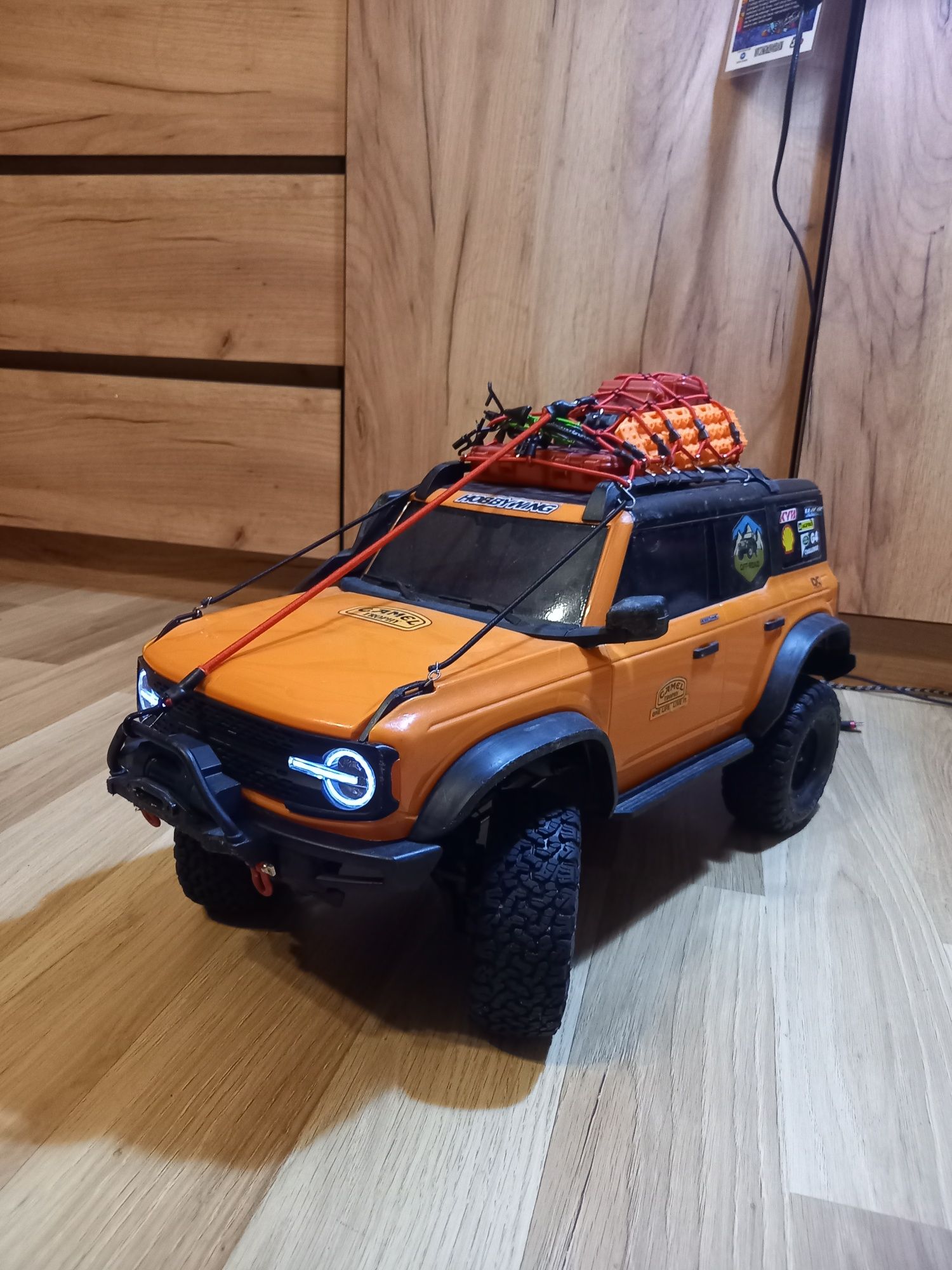 HB toys Beluga Ford Bronco