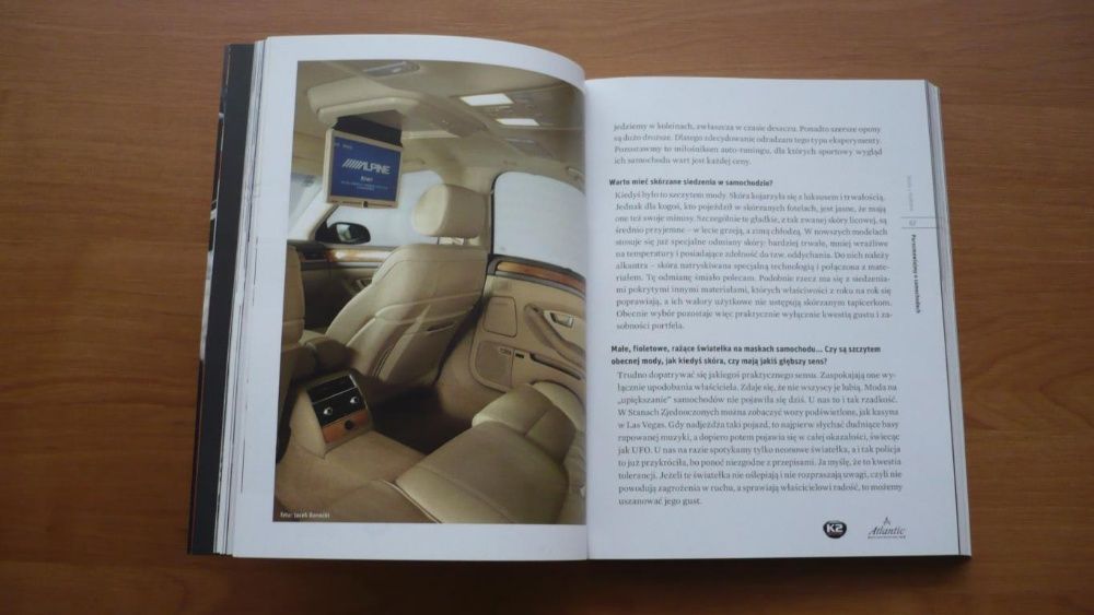 Książka Jazda z Hołkiem ABC dobrego kierowcy Krzysztofa Hołowczyca