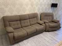 Розкладний диван з кріслом реклайнер (механізм гойдання)
