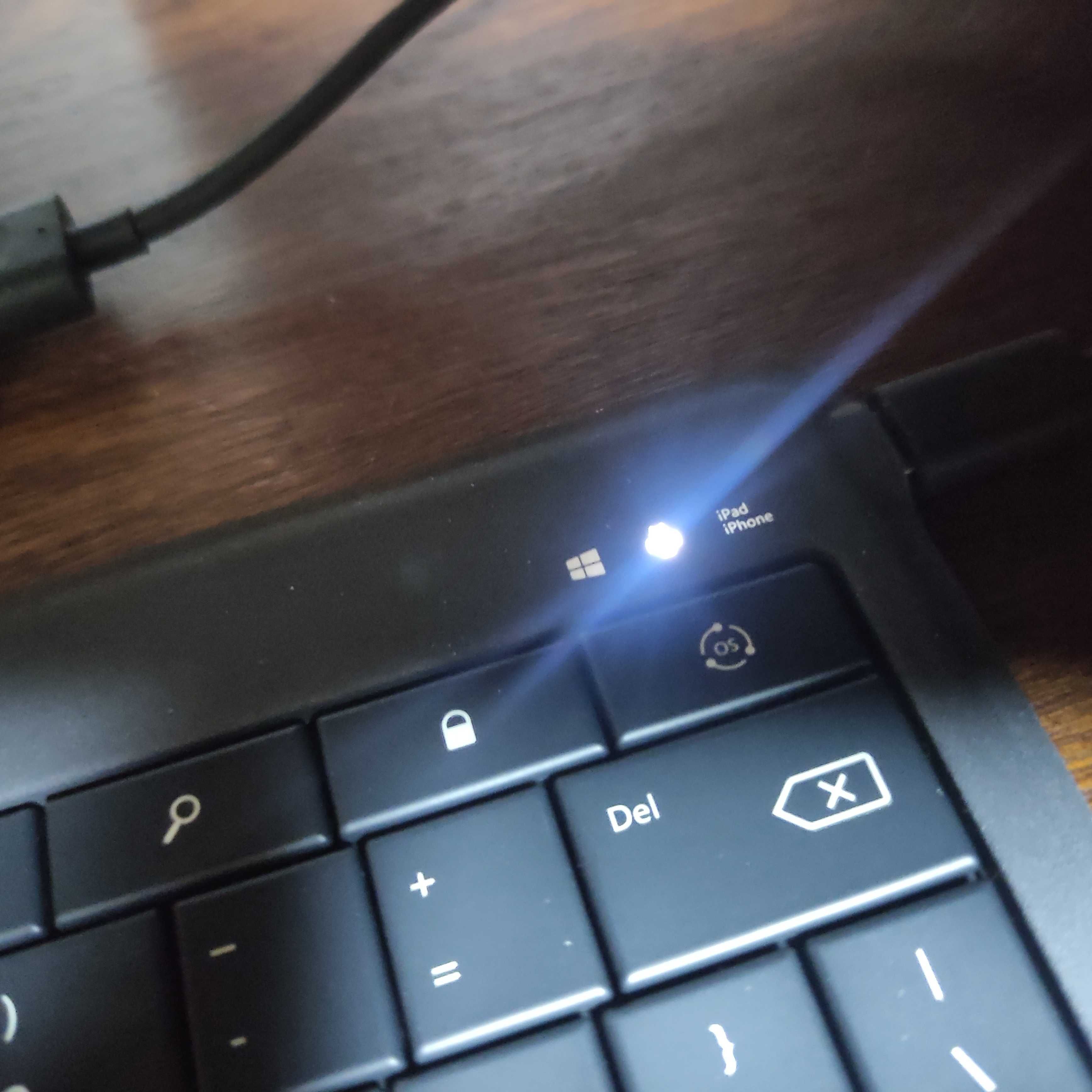 Bluetooth клавіатура Microsoft Universal Foldable Keyboard
