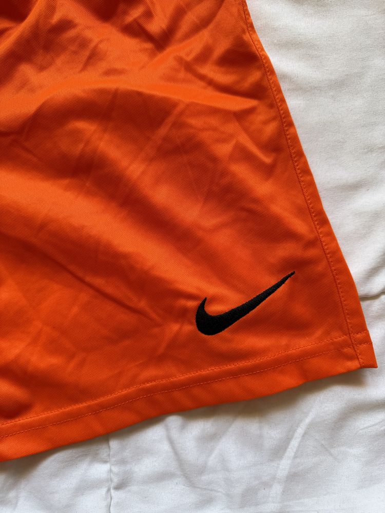 Nike dri-fit spodenki chłopięce M 10-12 lat