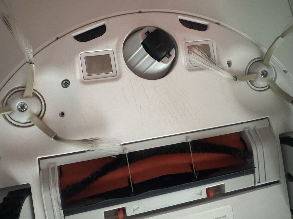 Mi Robot Vacuum-Mop Essential
