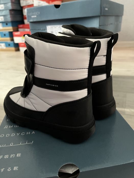 Geox willaboom зручні зимові черевики з мембраною 33р