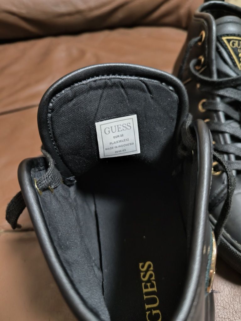 Жіночі шкіряні ботинки GUESS,р.38