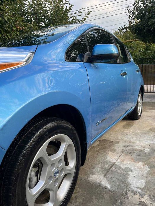 NISSAN Leaf 2013 р 24 кВт
