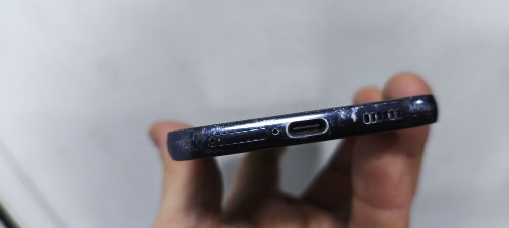 На запчасти отдаю Samsung s23