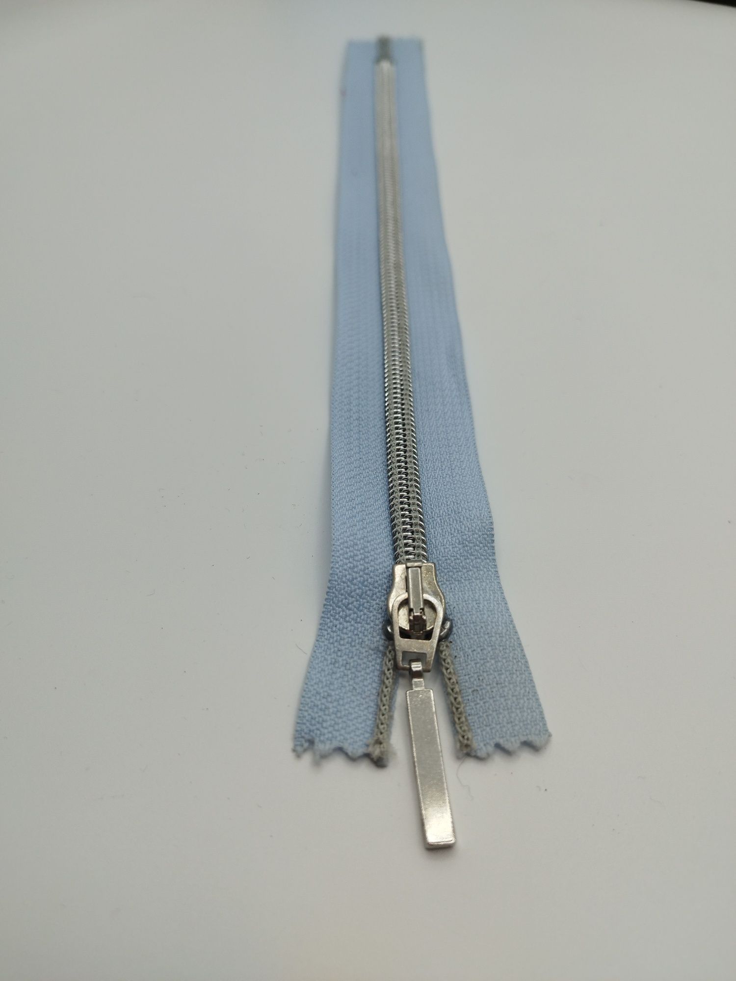Zamek suwak, żyłka, niebieski. Długość 26 cm